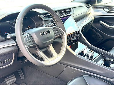 2025 Jeep Grand Cherokee L Limited 4x4