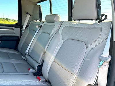 2022 RAM 1500 Limited 4x2 Crew Cab 5'7" Box