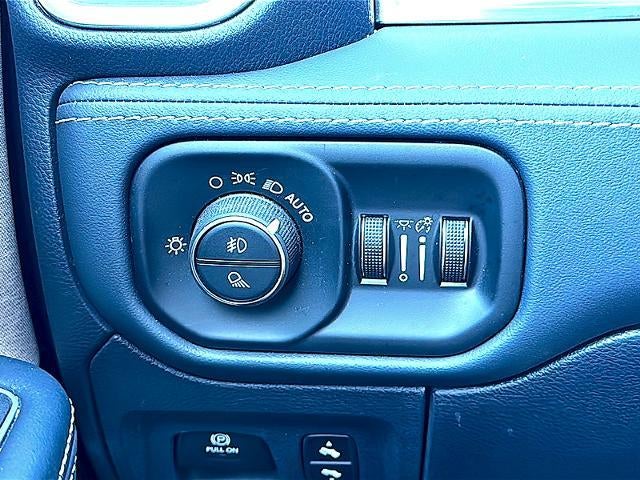 2022 RAM 1500 Limited 4x2 Crew Cab 5'7" Box