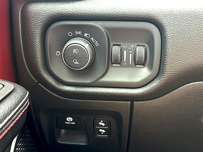 2025 RAM 1500 Rebel 4x4 Crew Cab 5'7" Box