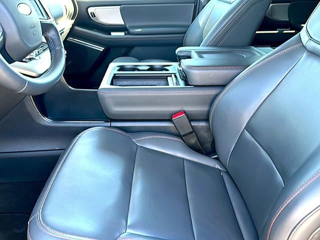 2025 Ford Expedition Active 4x4