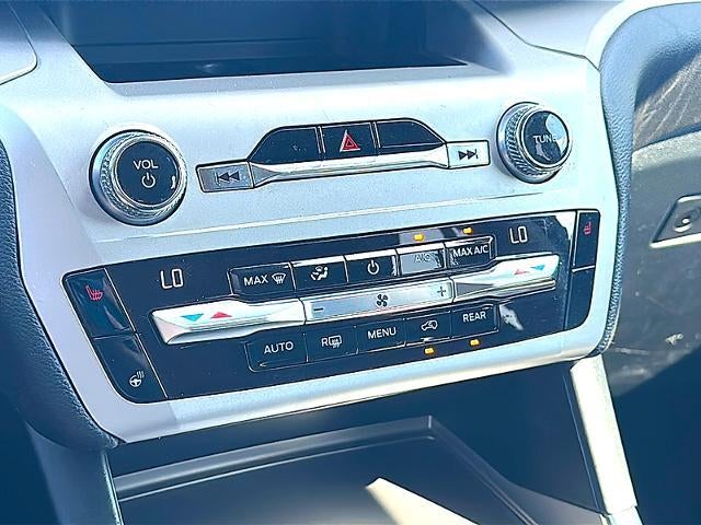 2021 Ford Explorer XLT RWD