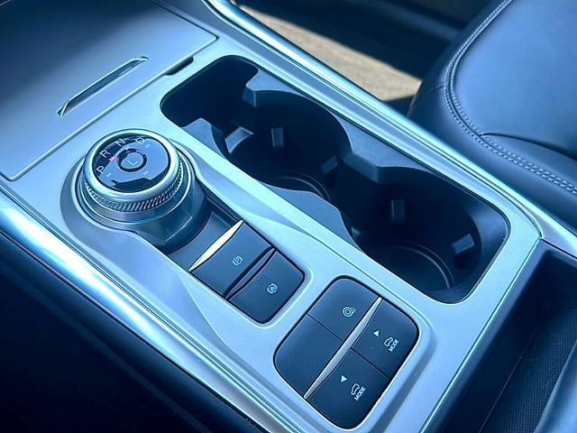 2023 Ford Explorer XLT RWD