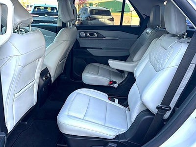 2025 Ford Explorer Platinum RWD