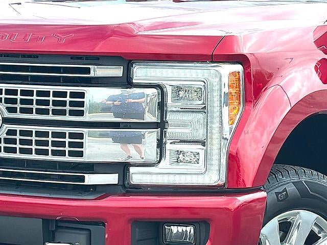 2018 Ford Super Duty F-350 SRW Platinum 4WD Crew Cab 6.75' Box