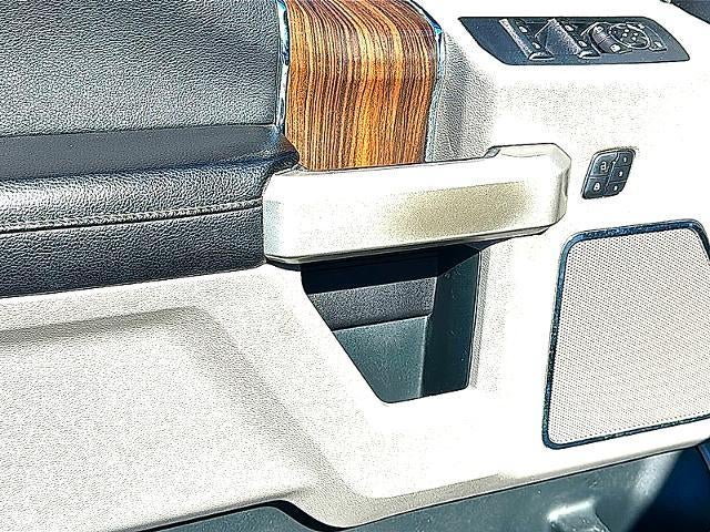 2015 Ford F-150 4WD SuperCrew 5-1/2 Ft Box Lariat