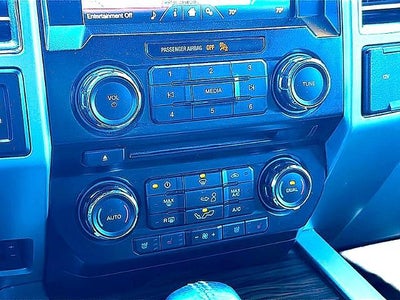 2015 Ford F-150 4WD SuperCrew 5-1/2 Ft Box Lariat