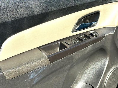 2015 Chevrolet Cruze Sedan L (Manual)