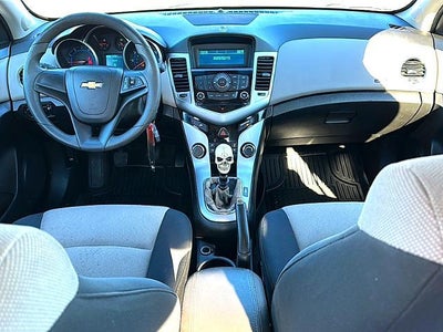 2015 Chevrolet Cruze Sedan L (Manual)