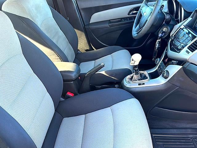 2015 Chevrolet Cruze Sedan L (Manual)