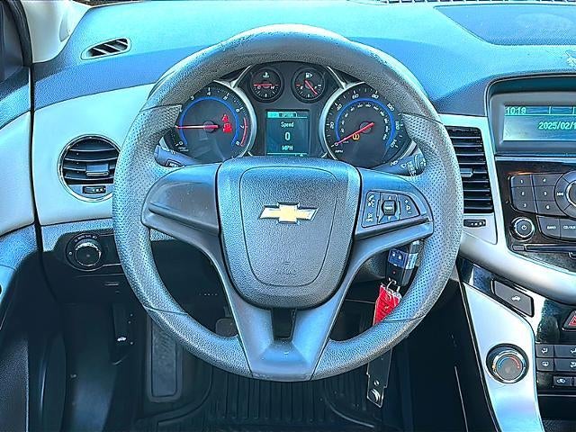 2015 Chevrolet Cruze Sedan L (Manual)