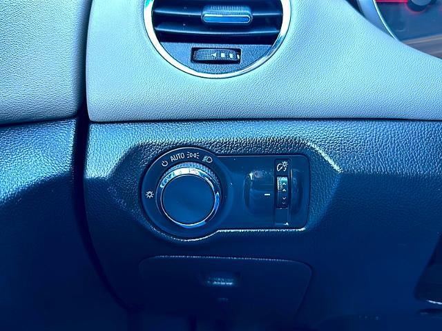 2015 Chevrolet Cruze Sedan L (Manual)