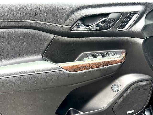 2023 GMC Acadia FWD Denali