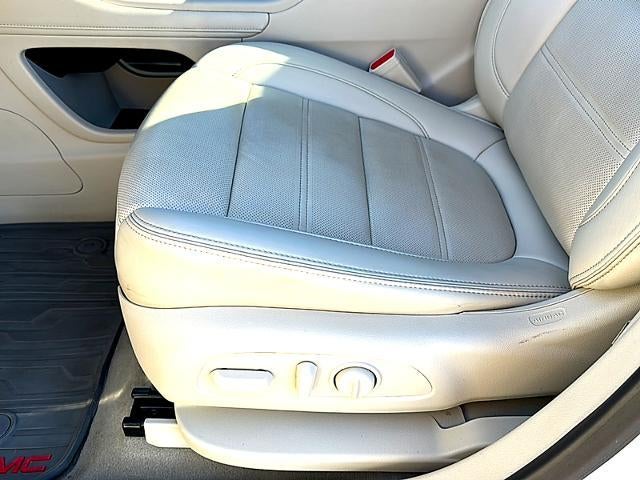 2021 GMC Acadia AWD Denali