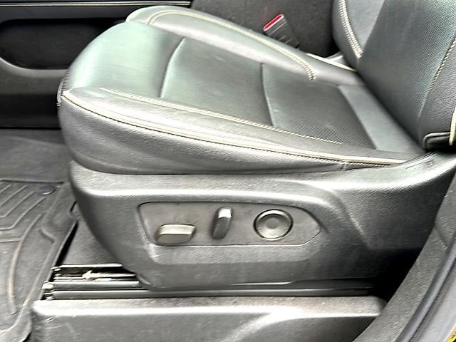 2023 GMC Yukon XL 2WD 4dr SLT