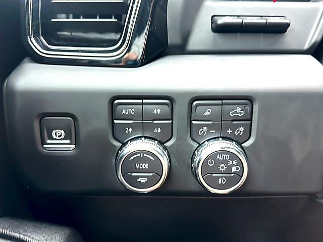 2024 GMC Sierra 2500 HD Crew Cab Standard Box 4-Wheel Drive AT4X