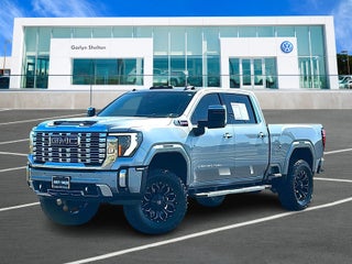 2025 GMC Sierra 2500HD 4WD Crew Cab Standard Bed Denali