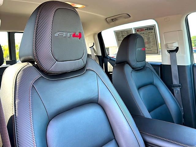2022 GMC Canyon Crew Cab Short Box 4-Wheel Drive AT4 w/Leather