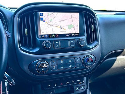2022 GMC Canyon Crew Cab Short Box 4-Wheel Drive AT4 w/Leather