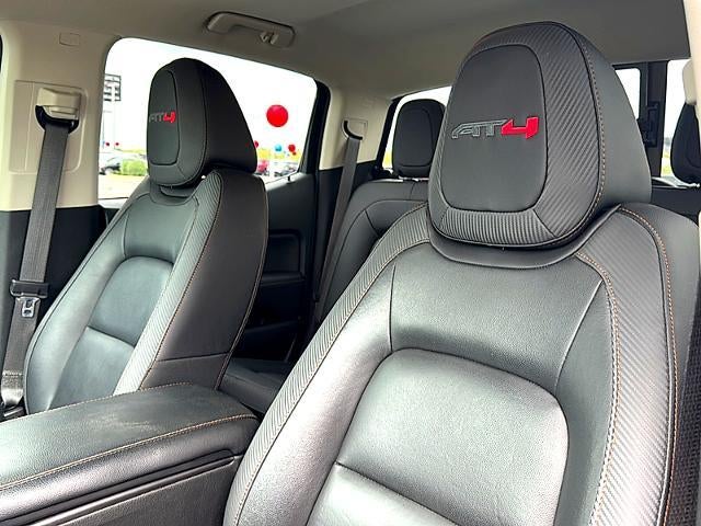 2022 GMC Canyon Crew Cab Short Box 4-Wheel Drive AT4 w/Leather