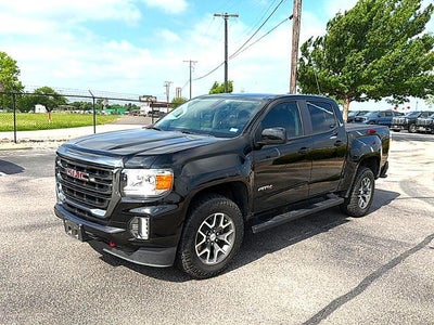 2022 GMC Canyon Crew Cab Short Box 4-Wheel Drive AT4 w/Leather