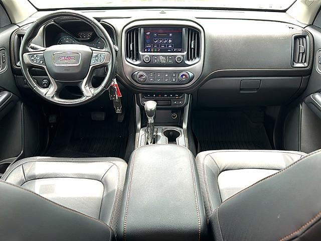 2022 GMC Canyon Crew Cab Short Box 4-Wheel Drive AT4 w/Leather