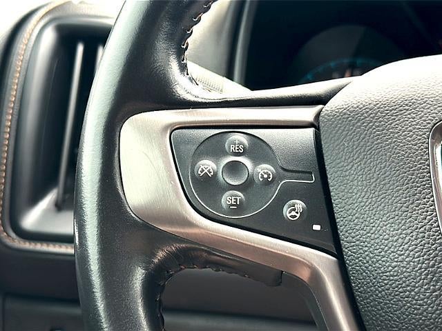 2022 GMC Canyon Crew Cab Short Box 4-Wheel Drive AT4 w/Leather