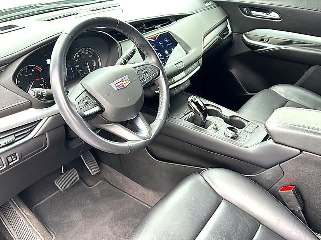 2023 Cadillac XT4 FWD 4dr Premium Luxury