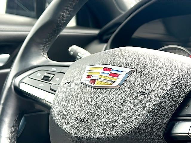 2023 Cadillac XT4 FWD 4dr Premium Luxury