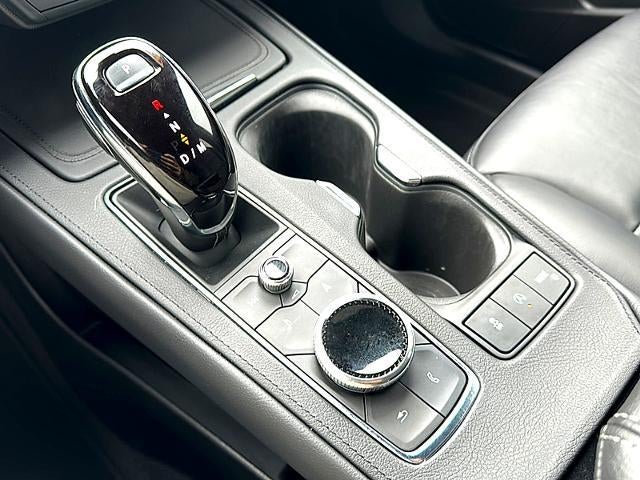 2023 Cadillac XT4 FWD 4dr Premium Luxury