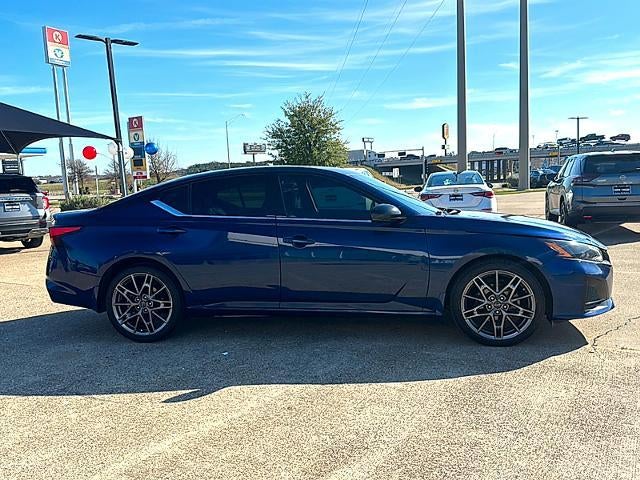 2023 Nissan Altima 2.0 SR Sedan
