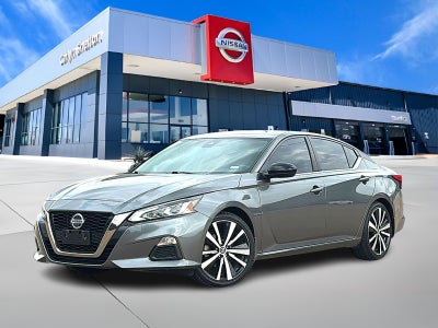 2022 Nissan Altima SR FWD