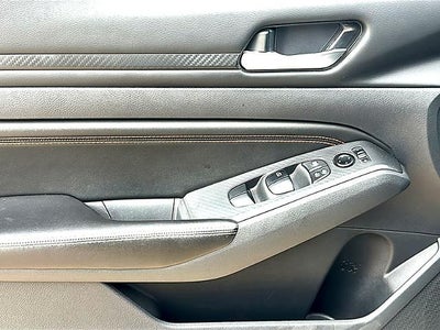 2022 Nissan Altima SR FWD