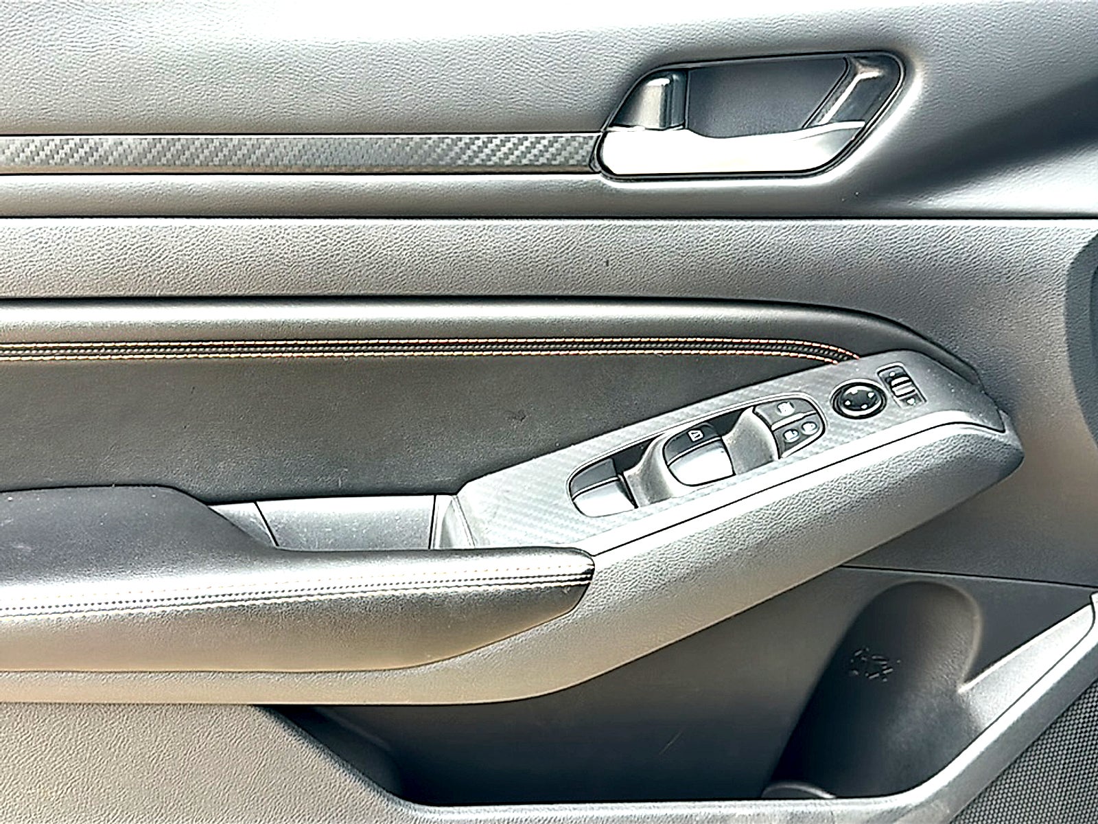 2022 Nissan Altima SR FWD