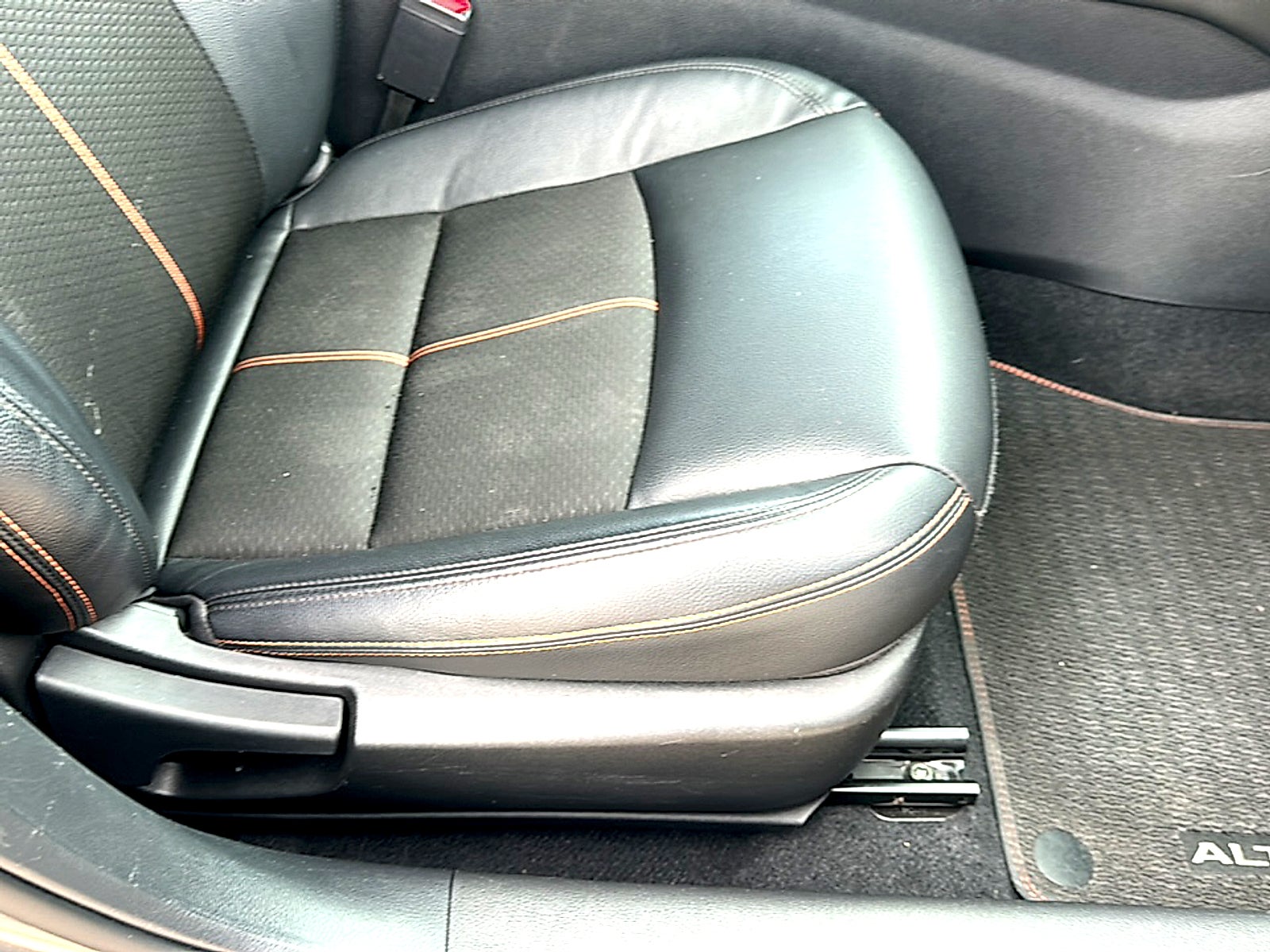 2022 Nissan Altima SR FWD