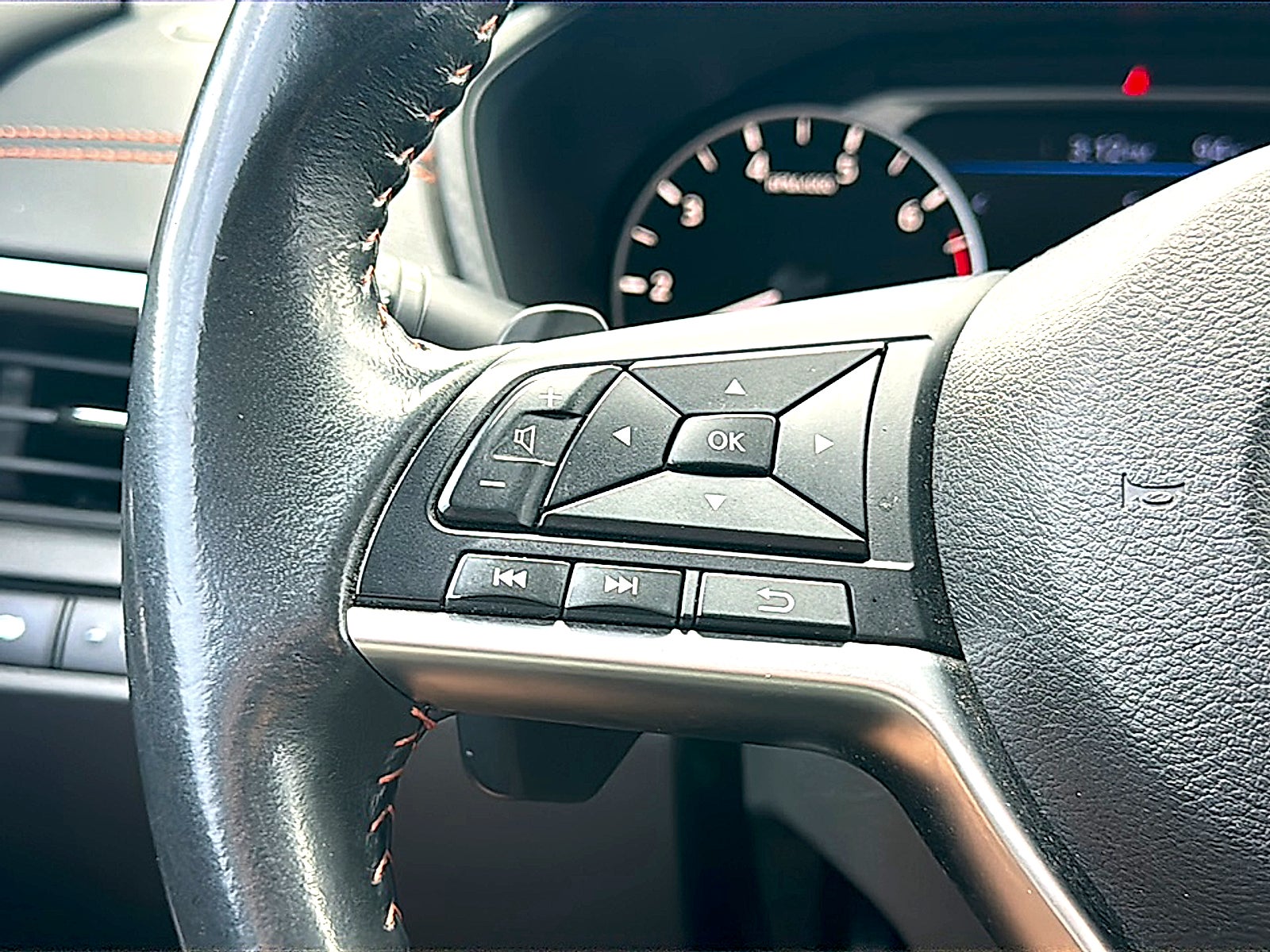 2022 Nissan Altima SR FWD