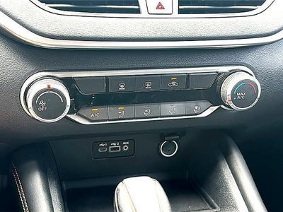 2022 Nissan Altima SR FWD