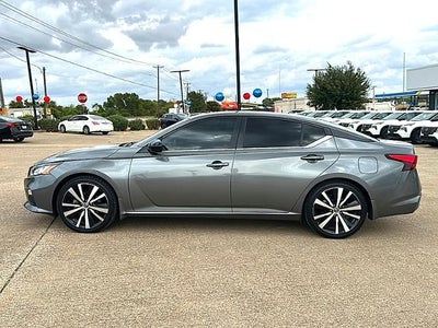 2022 Nissan Altima SR FWD