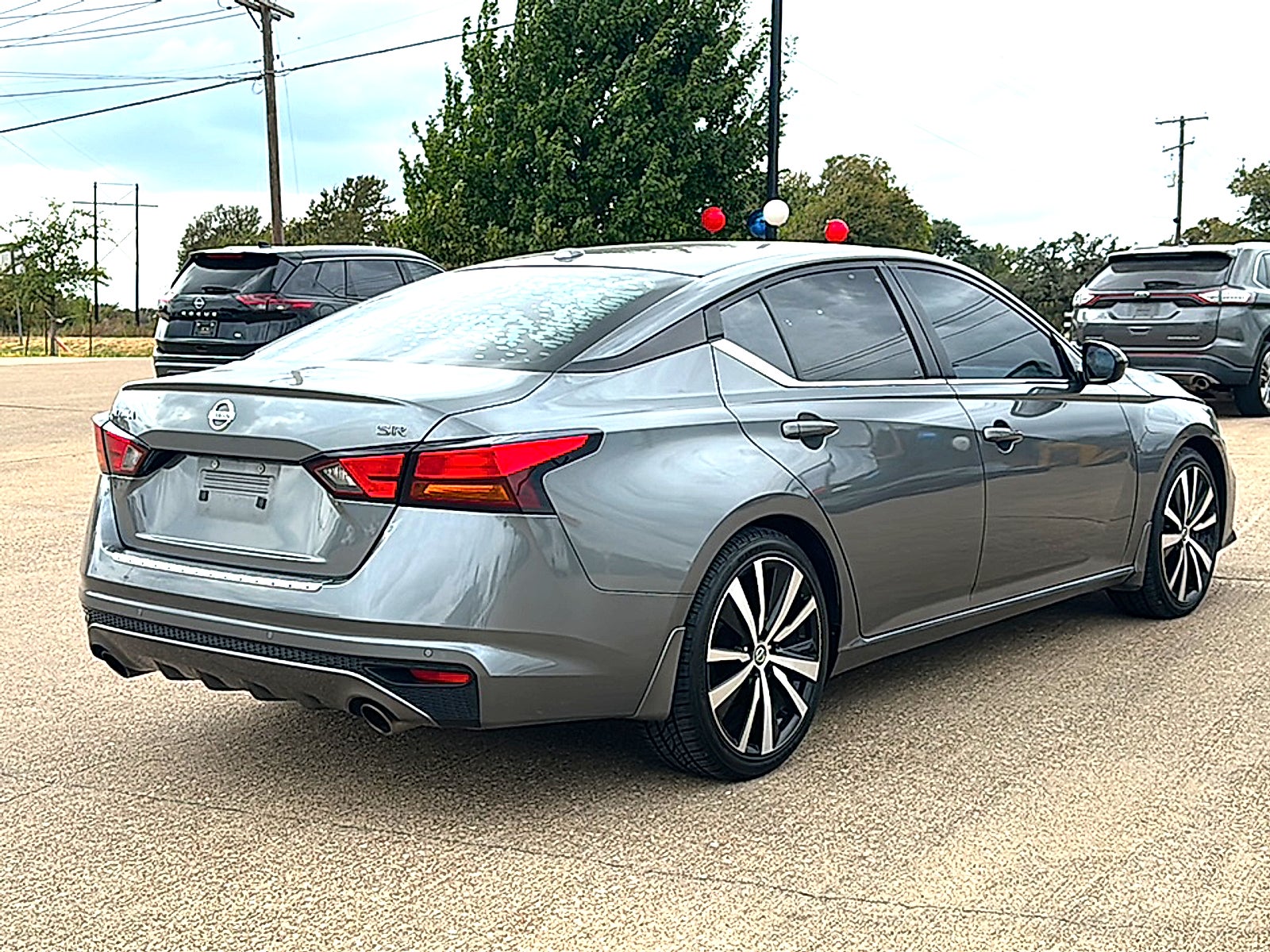 2022 Nissan Altima SR FWD