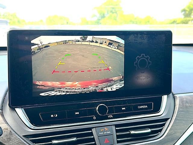 2024 Nissan Altima 2.5 SV Sedan