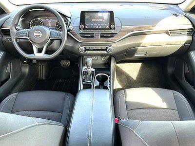 2024 Nissan Altima 2.5 SV Sedan