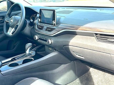 2024 Nissan Altima 2.5 SV Sedan