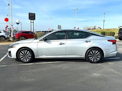 2024 Nissan Altima 2.5 SV Sedan