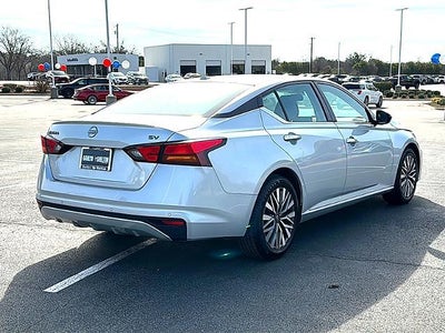 2024 Nissan Altima 2.5 SV Sedan