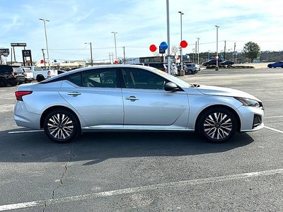 2024 Nissan Altima 2.5 SV Sedan