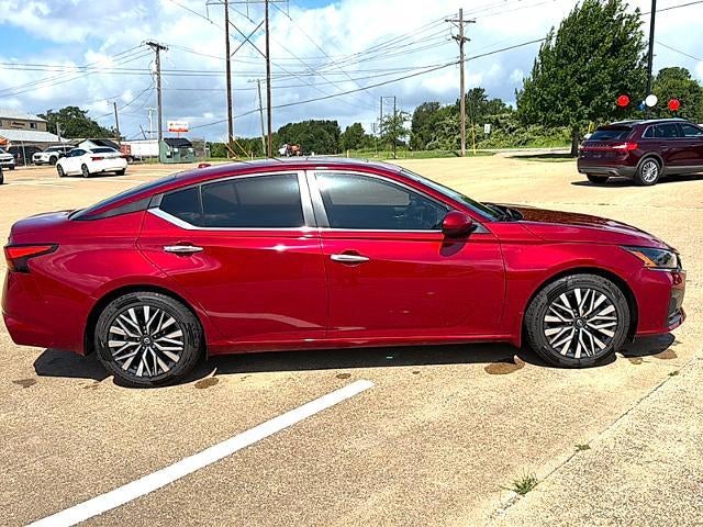 2024 Nissan Altima 2.5 SV Sedan