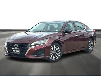 2024 Nissan Altima 2.5 SV Sedan