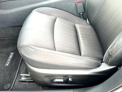 2024 Nissan Altima 2.5 SV Sedan