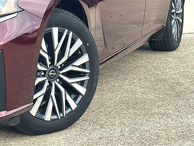 2024 Nissan Altima 2.5 SV Sedan