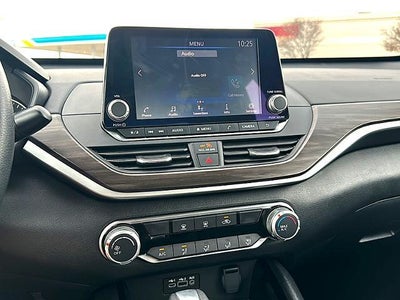 2024 Nissan Altima 2.5 SV Sedan